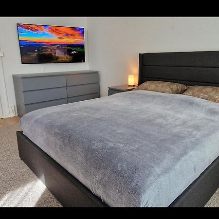 Zentrum Apartment - Oled Tv - Ps4 - Balkon - Parking Chemnitz Ngoại thất bức ảnh