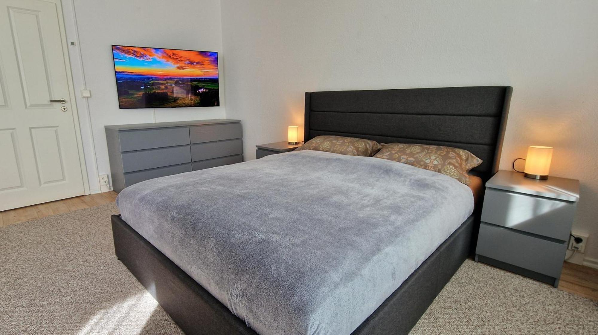 Zentrum Apartment - Oled Tv - Ps4 - Balkon - Parking Chemnitz Ngoại thất bức ảnh